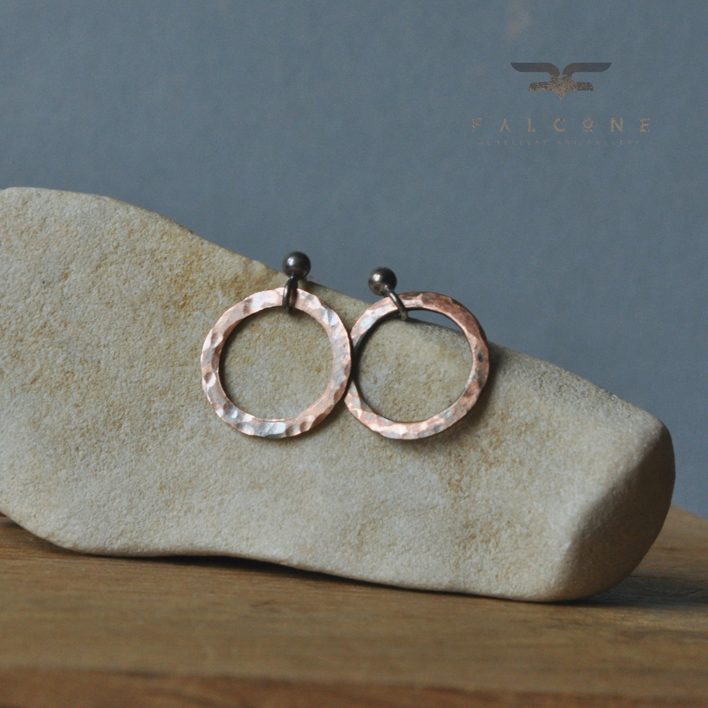 Circle copper earrings with silver earwires 'Brick raw copper'