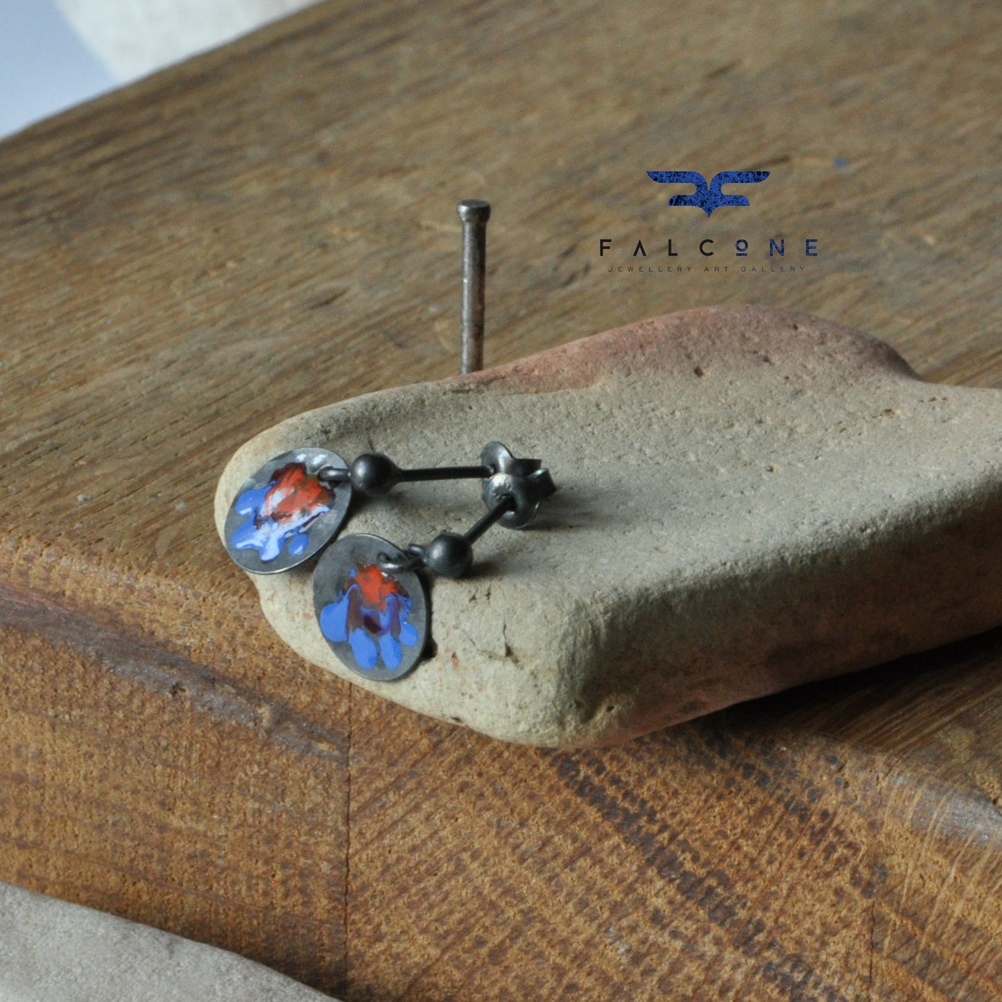 Silver and enamel stud earrings 'Folk Flower Mini - Blue & Red'