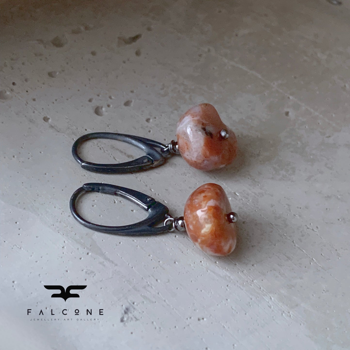 Pendientes elaborados en plata y ópalo peruano en color marrón 'Peruvian Opal'