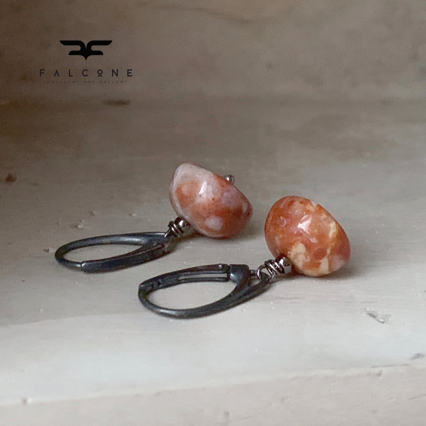 Pendientes elaborados en plata y ópalo peruano en color marrón 'Peruvian Opal'