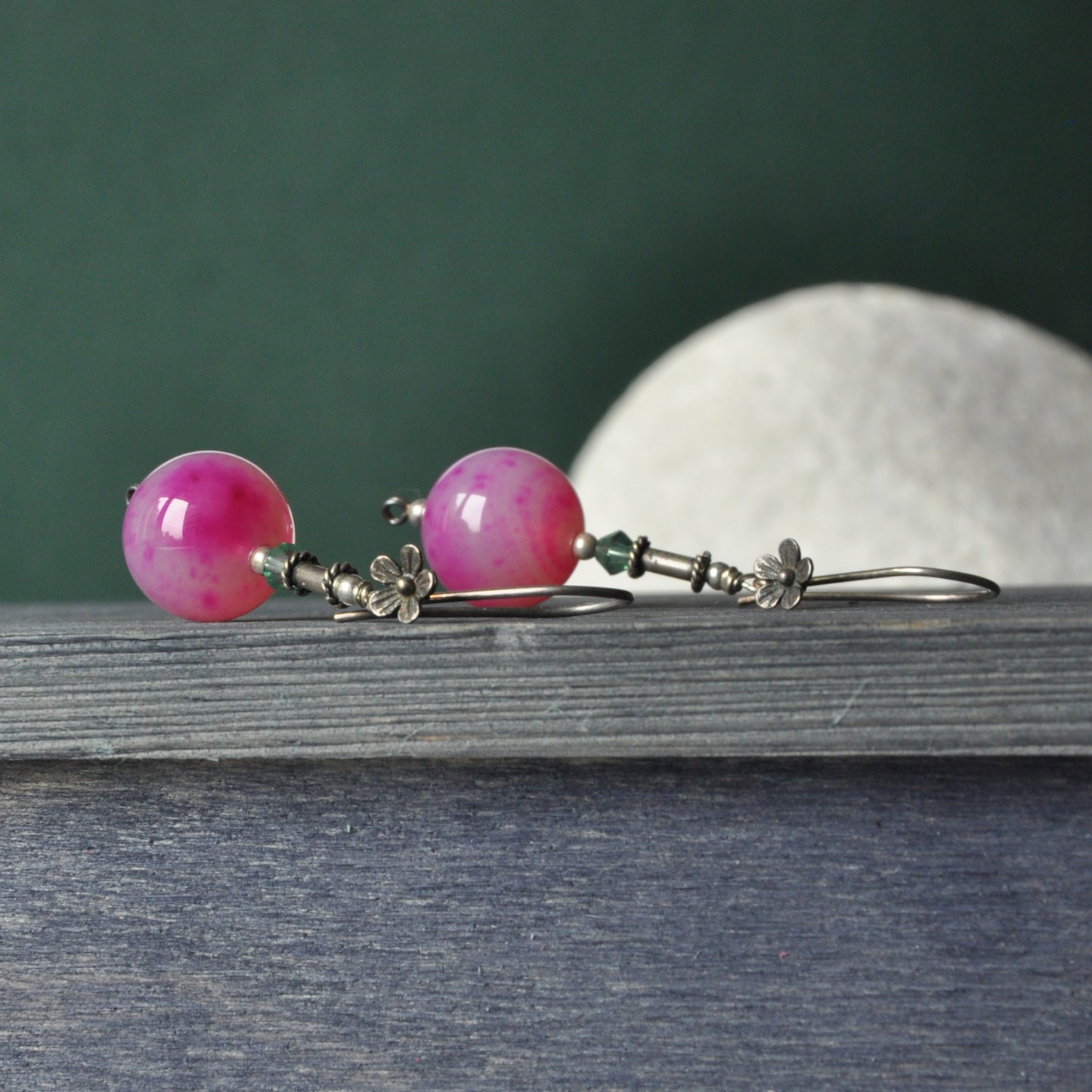 Romantic earrings, of bali silver, agate balls and Swarovski crystals 'Flowers in Pink'