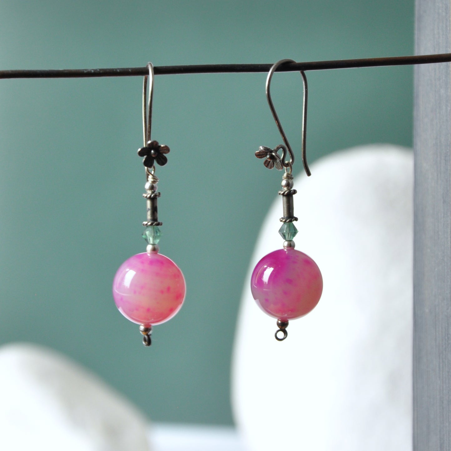 Romantic earrings, of bali silver, agate balls and Swarovski crystals 'Flowers in Pink'