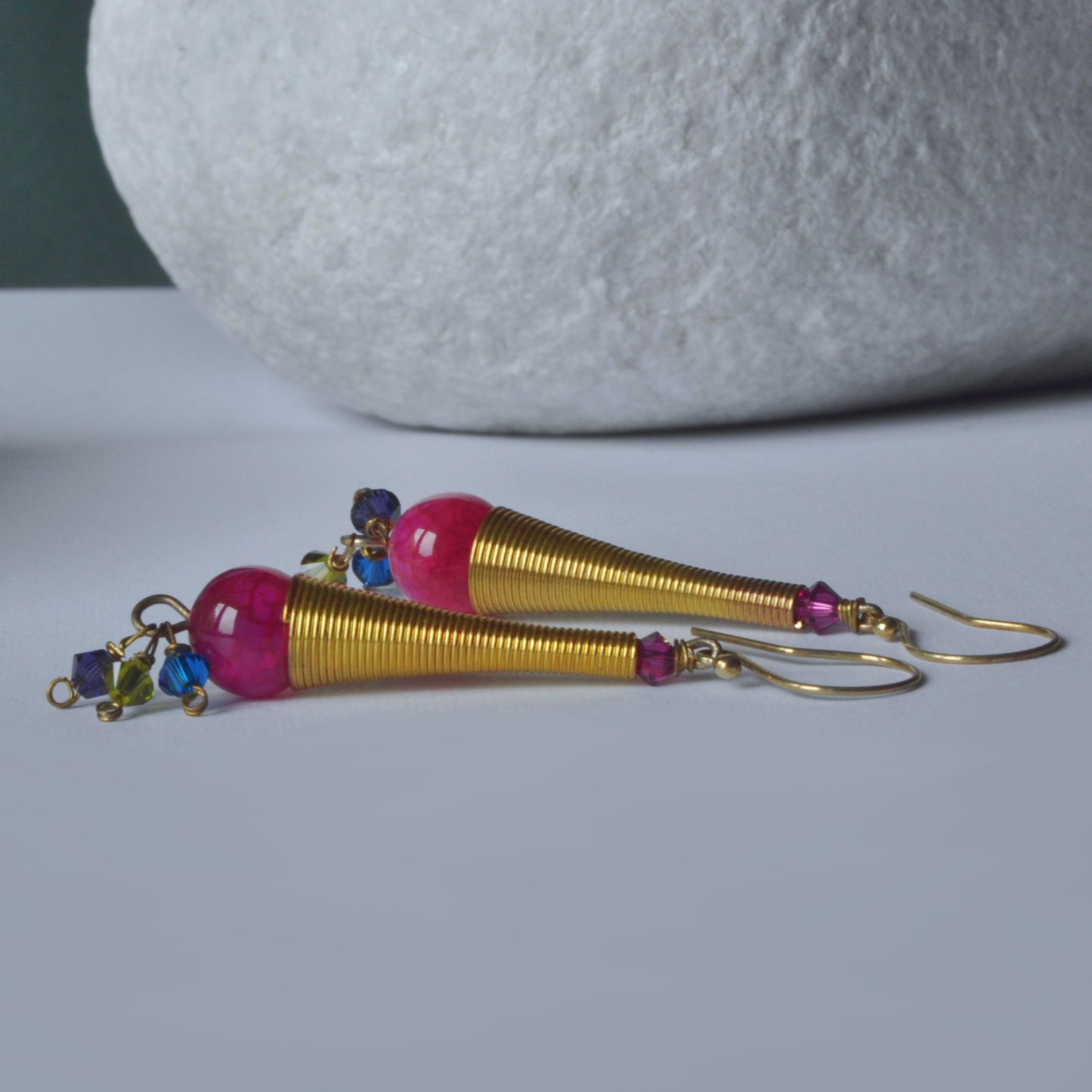 Long earrings in gold plated brass and silver with agate balls and Swarovski crystals 'Gold Tubes with Swarovski'