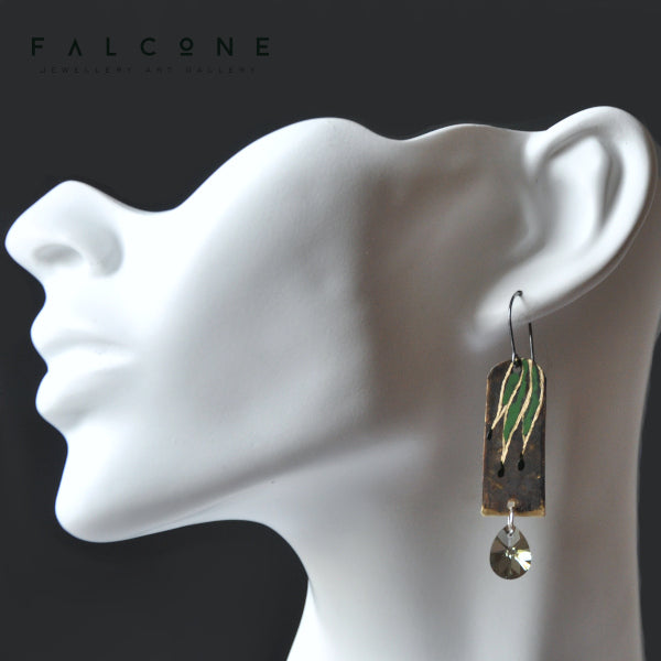 Pendientes grabados de latón y plata con cristal de Swarovski 'Forest Bells'