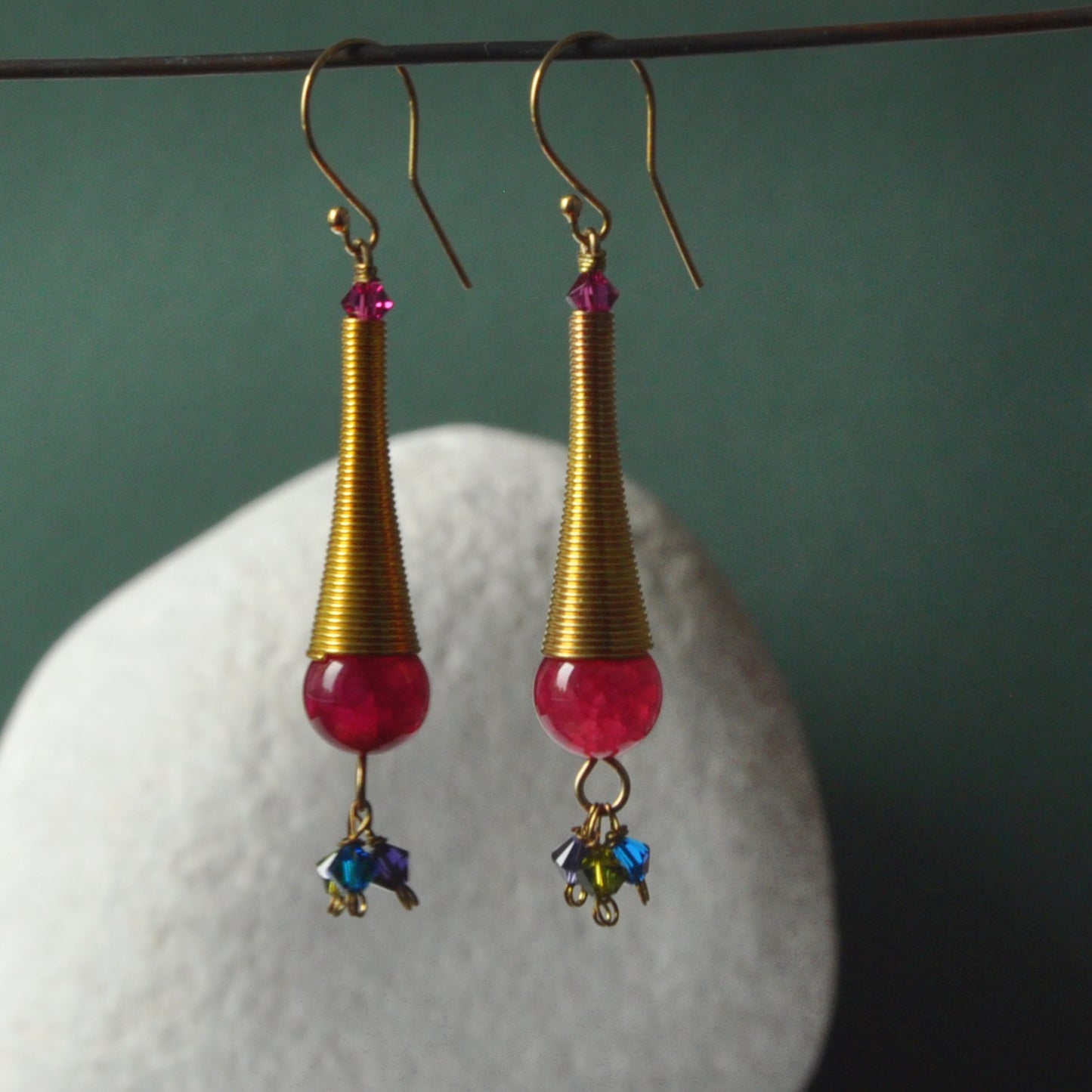 Long earrings in gold plated brass and silver with agate balls and Swarovski crystals 'Gold Tubes with Swarovski'