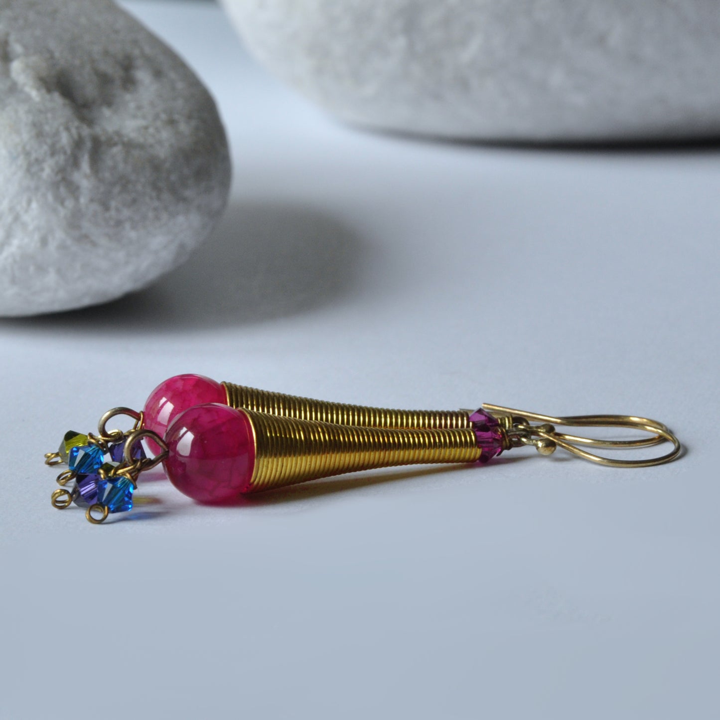 Long earrings in gold plated brass and silver with agate balls and Swarovski crystals 'Gold Tubes with Swarovski'