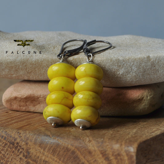 Silver earrings with howlite lozenges 'Yellow mentos'