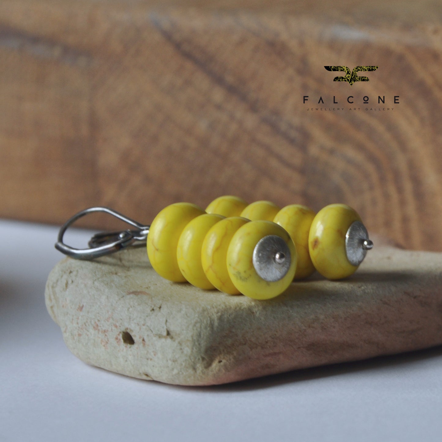 Pendientes de plata con rombos de howlita 'Yellow mentos'