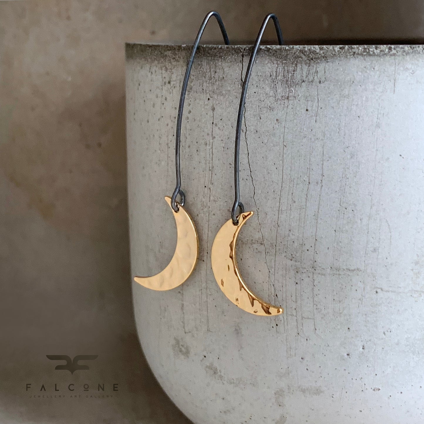 Pendientes de latón bañado en oro y plata de ley 'Antes de la luna llena'