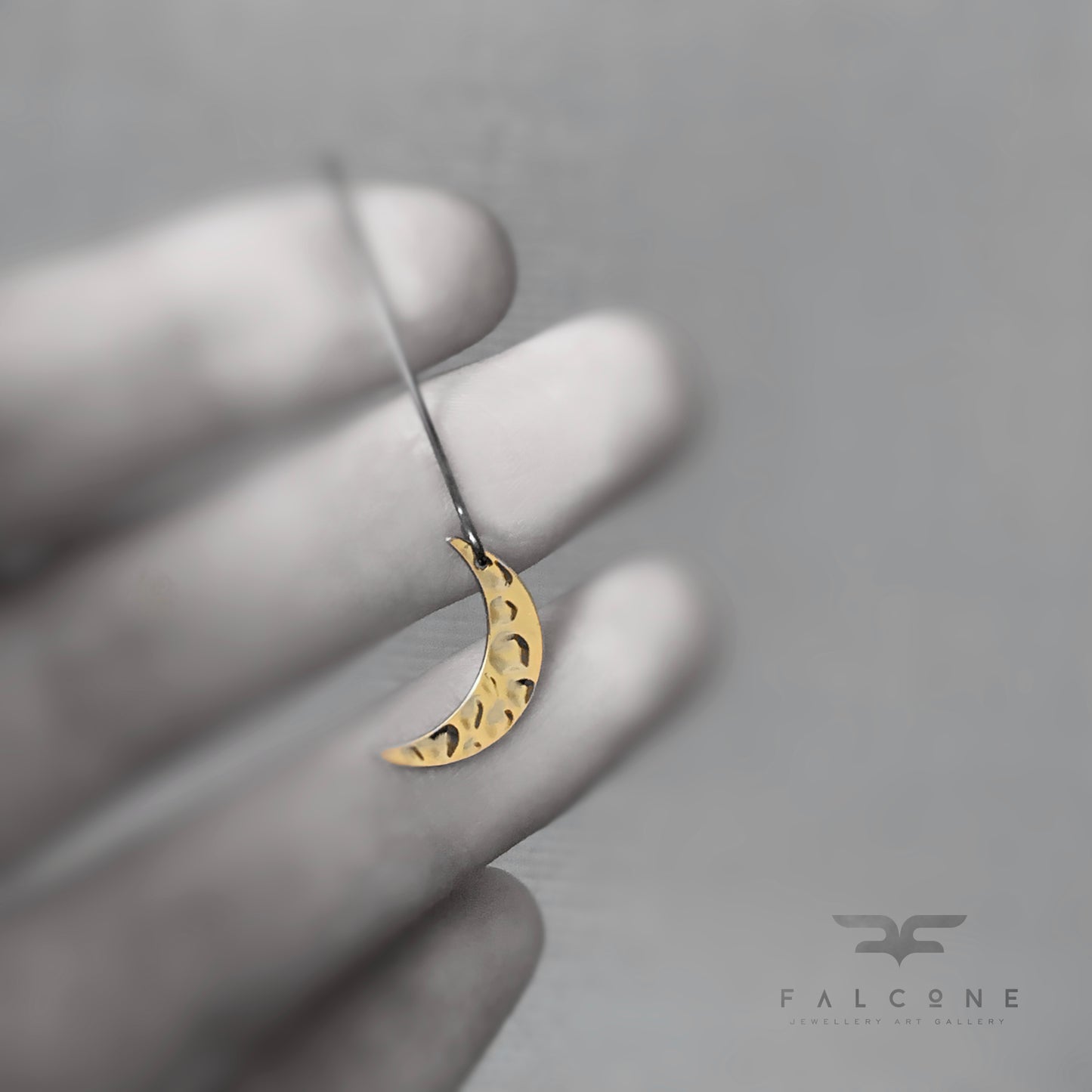 Pendientes de latón bañado en oro y plata de ley 'Antes de la luna llena'