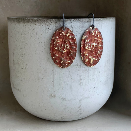 Pendientes de latón y plata de ley 'Marsala y Polvo de Oro'