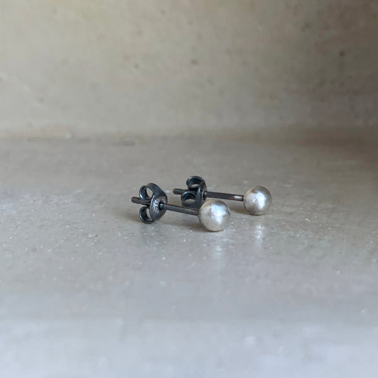 Silver Stud Earrings 'Silver Dew'