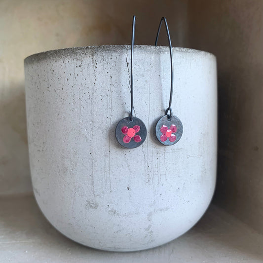 Pendientes de plata con esmalte 'Flores silvestres - Rubí y rosa'