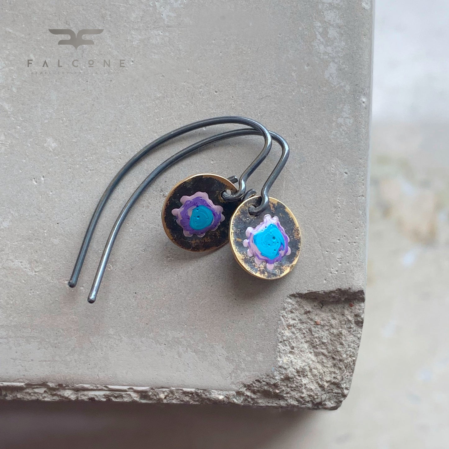Pendientes de latón y plata de ley 'Flores silvestres - azul y malva'