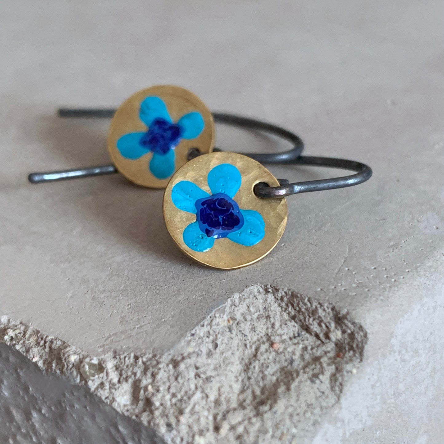 Pendientes de latón y plata de ley 'Flores silvestres - Dorado y turquesa'