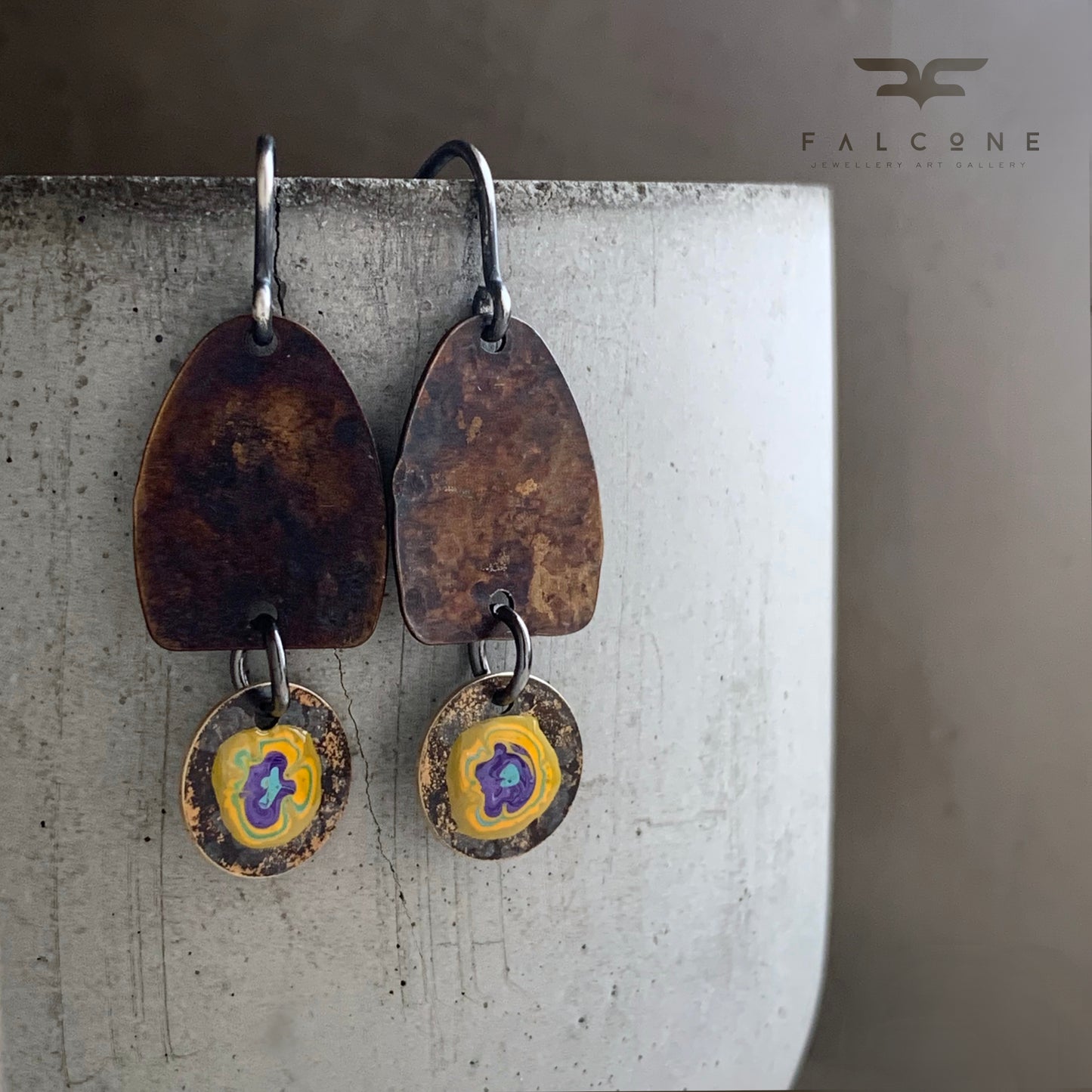 Pendientes de latón y plata de ley esmaltados 'Flores silvestres - marrón rústico y ocre'