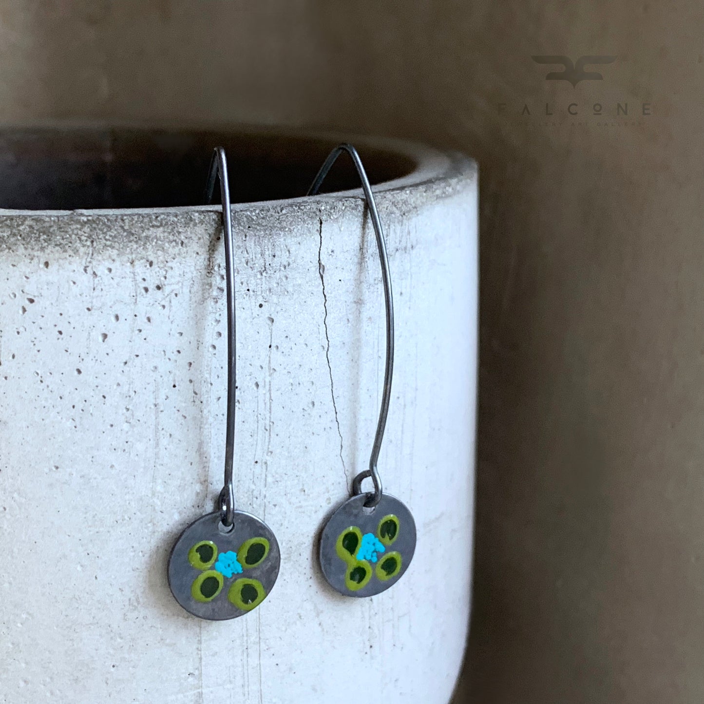 Pendientes de plata de ley con esmalte 'Flores silvestres - verde y turquesa'