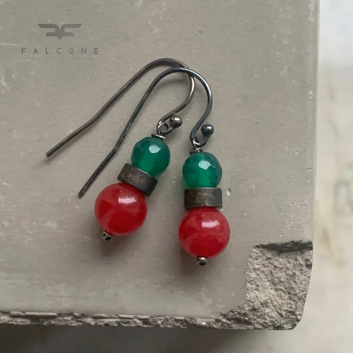 Pendientes de ágata, ónix, latón y plata de ley 'Rojo y Verde'