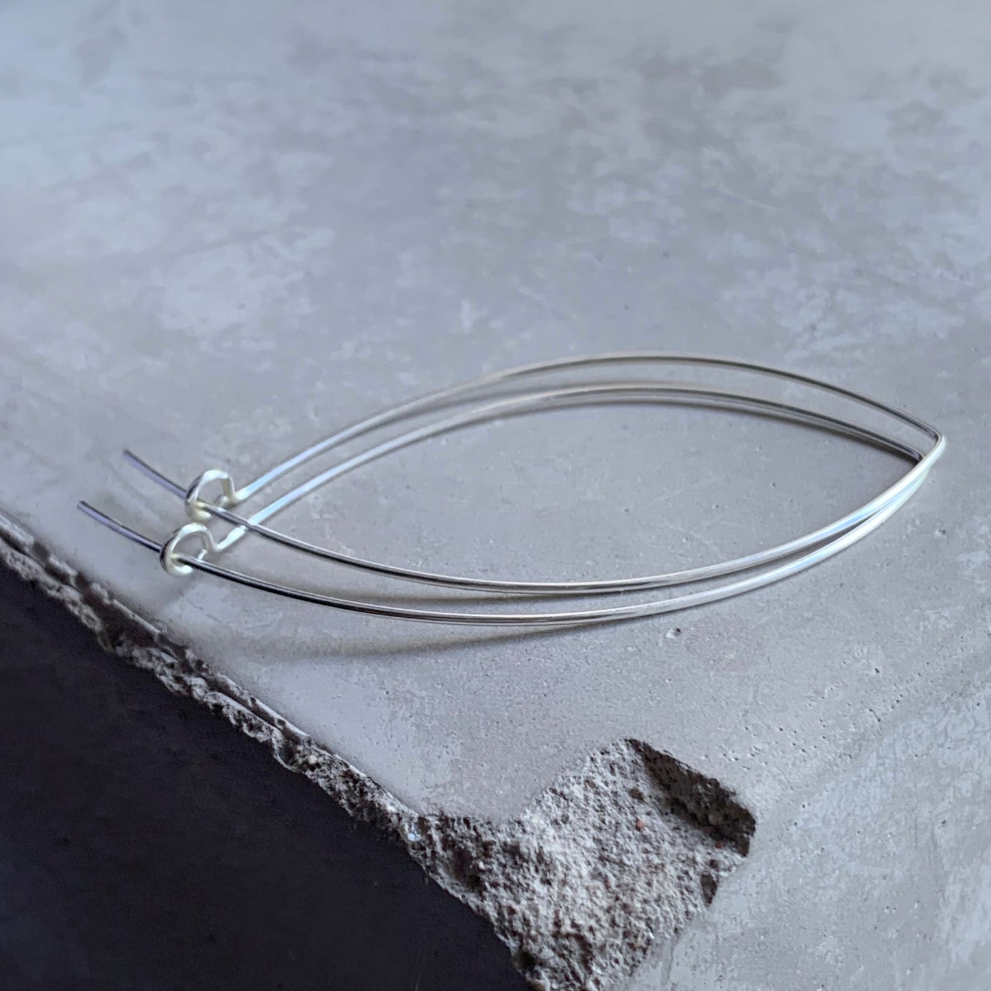 Pendientes de plata de ley 'Plata sencilla grande'