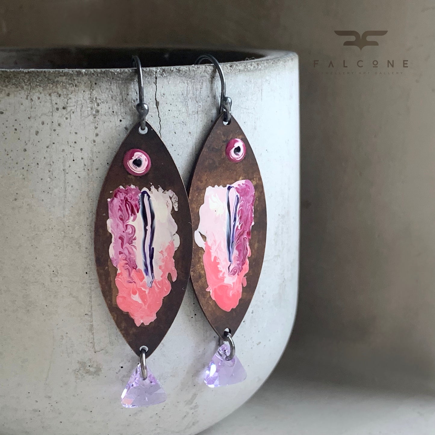 Pendientes de latón, plata de ley y cristales de Swarovski 'Pez rosa lila'