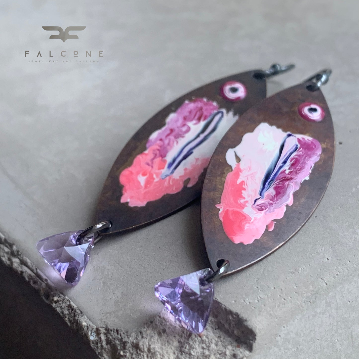 Pendientes de latón, plata de ley y cristales de Swarovski 'Pez rosa lila'
