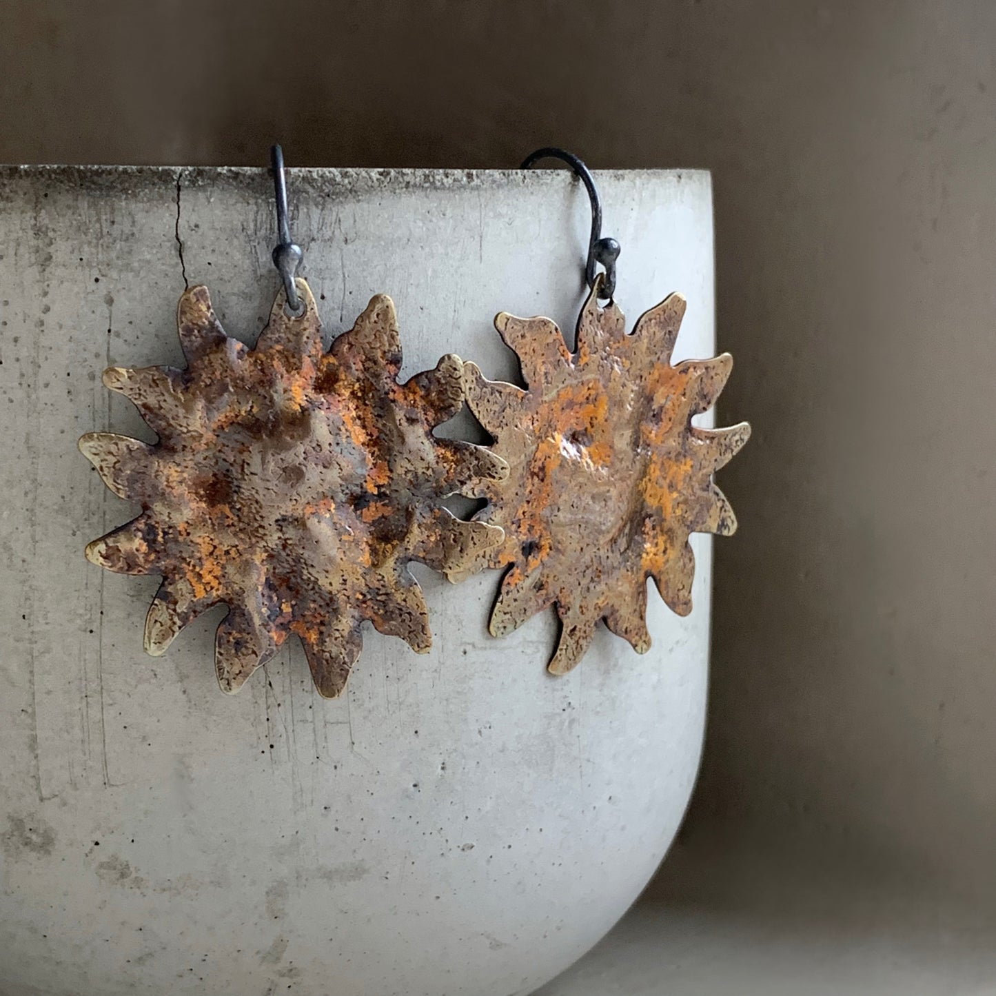 Pendientes de latón y plata de ley 'Sol sobre Venecia'