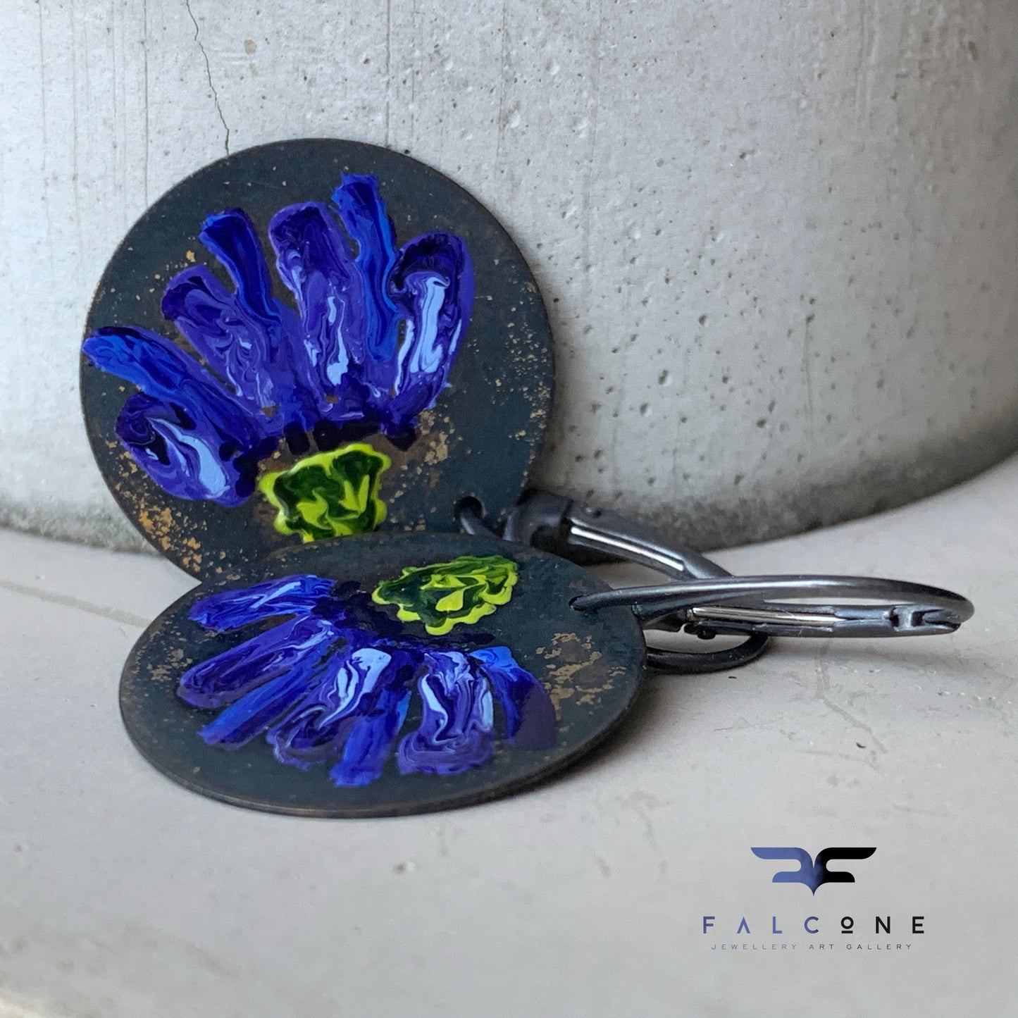 Hand-decorated earrings in brass & silver 'Flowers in Sapphire'