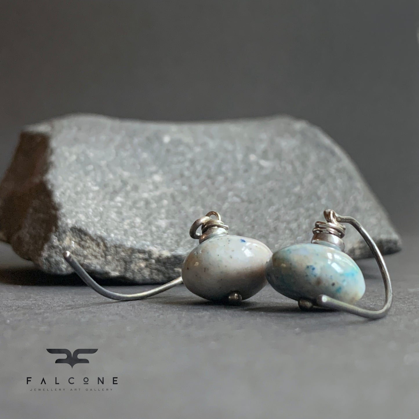 Pendientes con plata y piedras 'Larimar Gris'