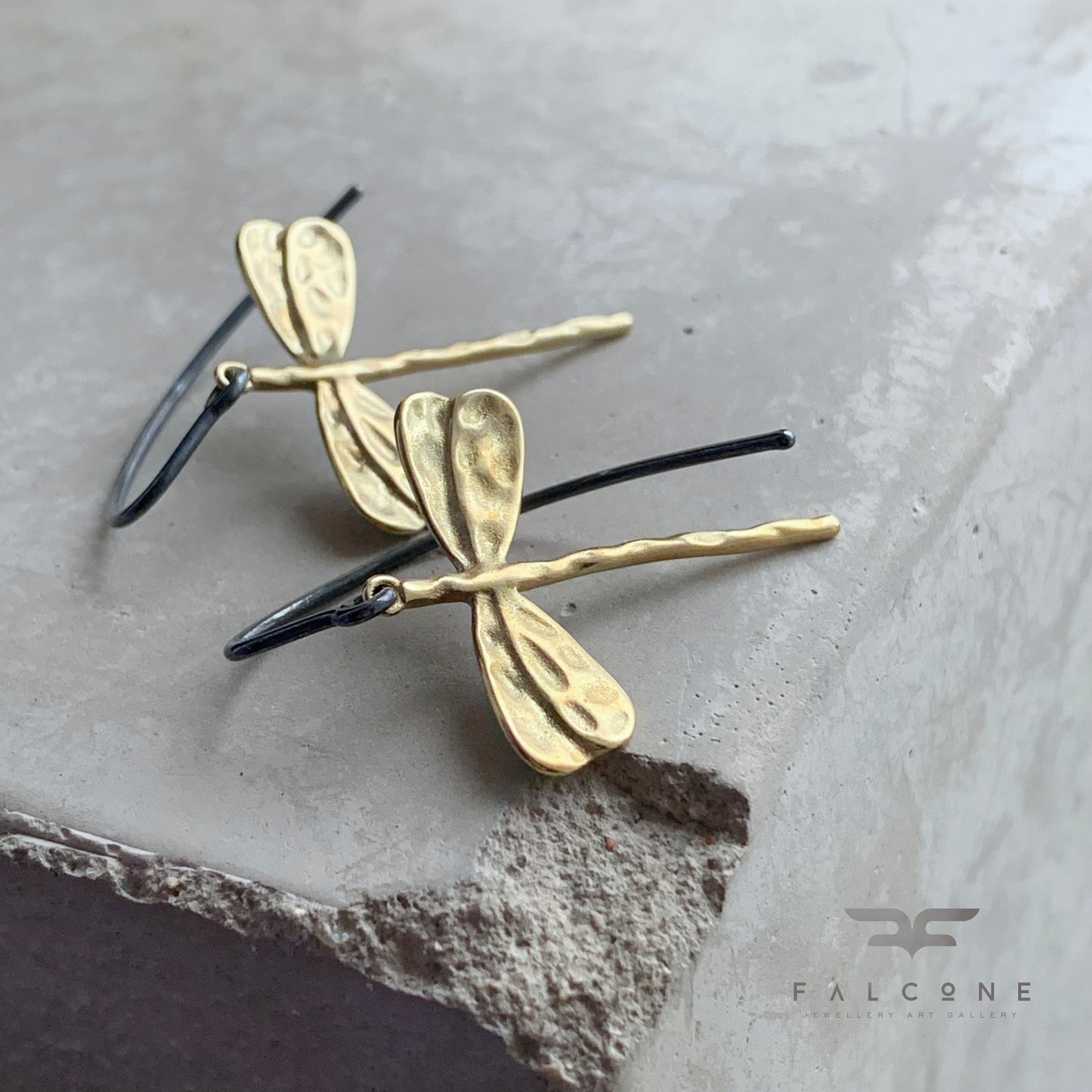 Pendientes de latón y plata 'Libélula dorada'