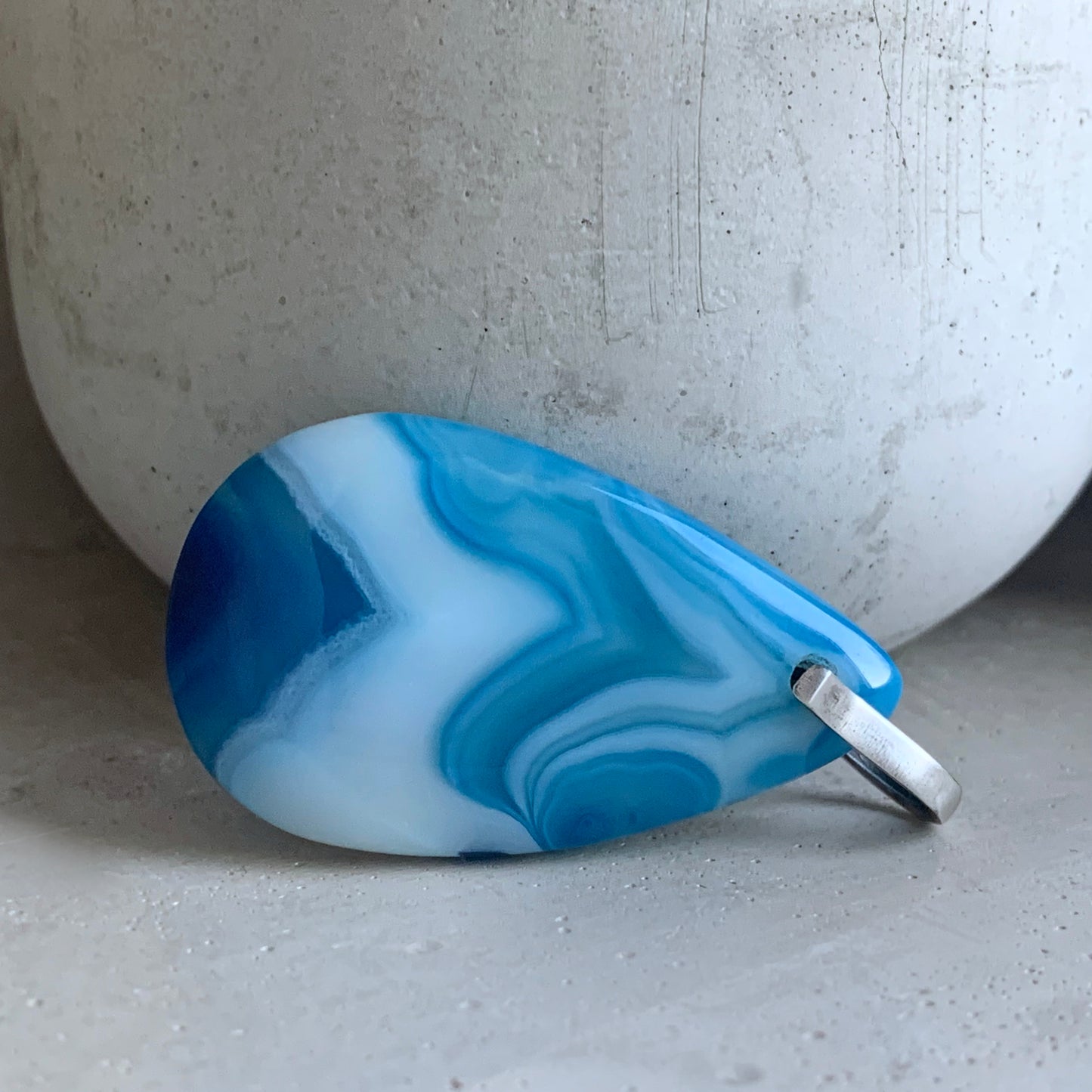 Agate and Silver Pendant 'Lagoon'